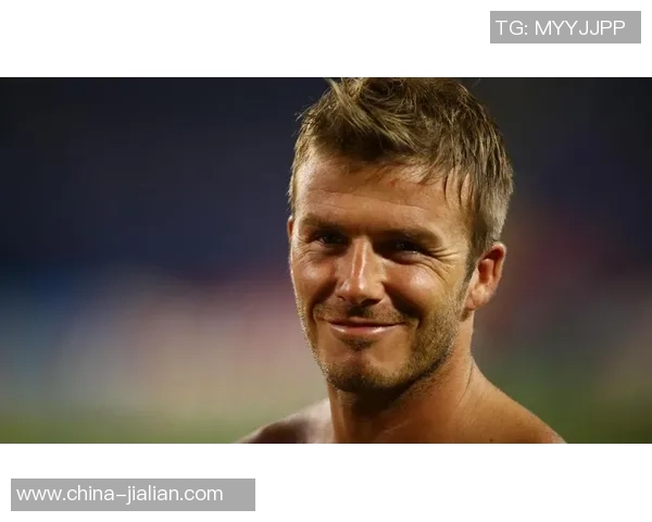 足球明星夏日休闲短裤时尚搭配图片欣赏与潮流趋势解析